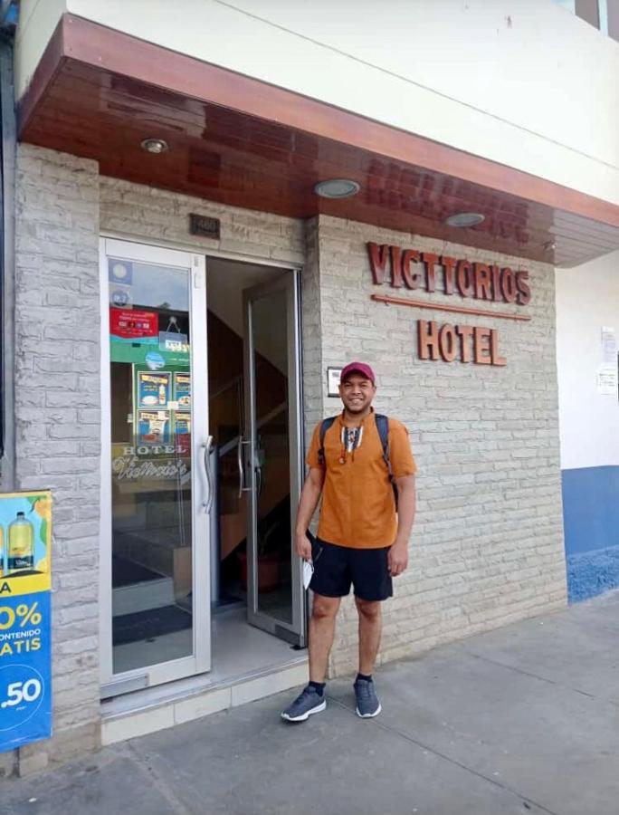 Victtorios Hotel Satipo Exterior foto